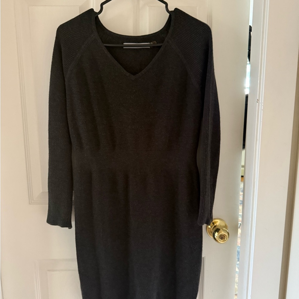 Elegant Charcoal Grey Knit Dress - Picture 1 of 6